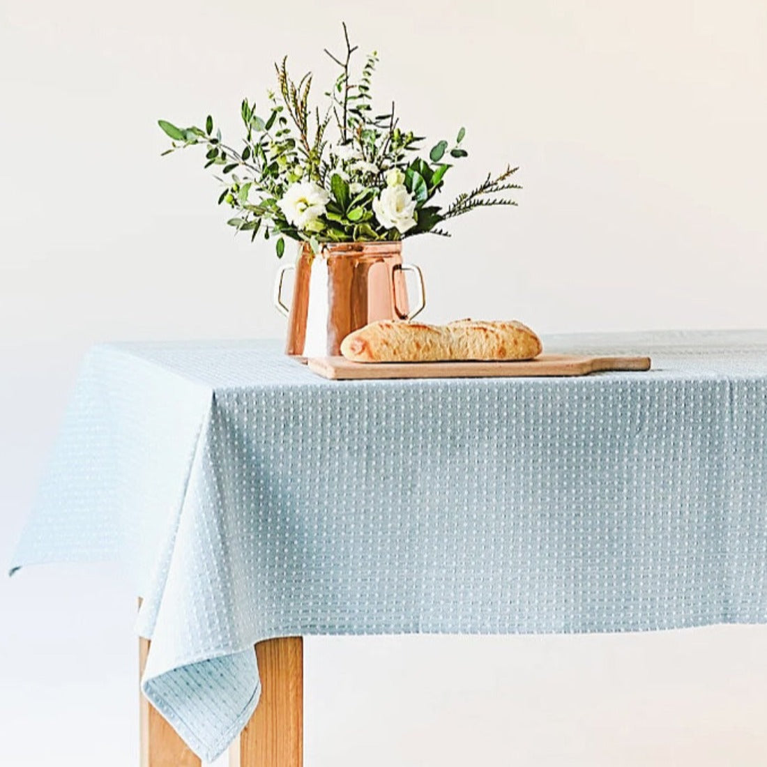 Nappe brodée Dottie