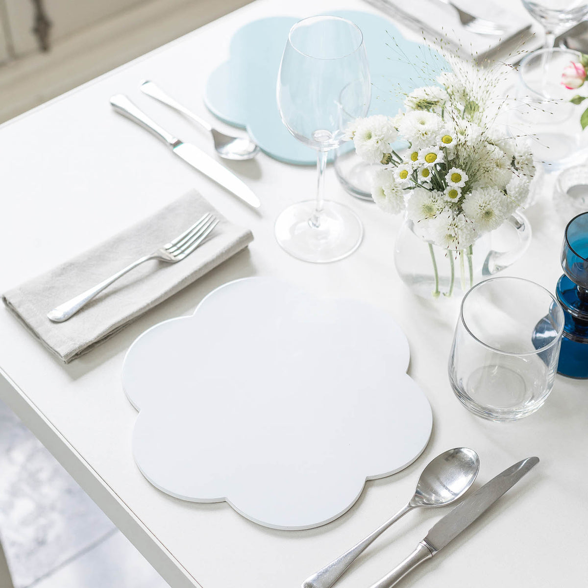 Sets de table festonnés laqués - Blanc (Ensemble de 4)