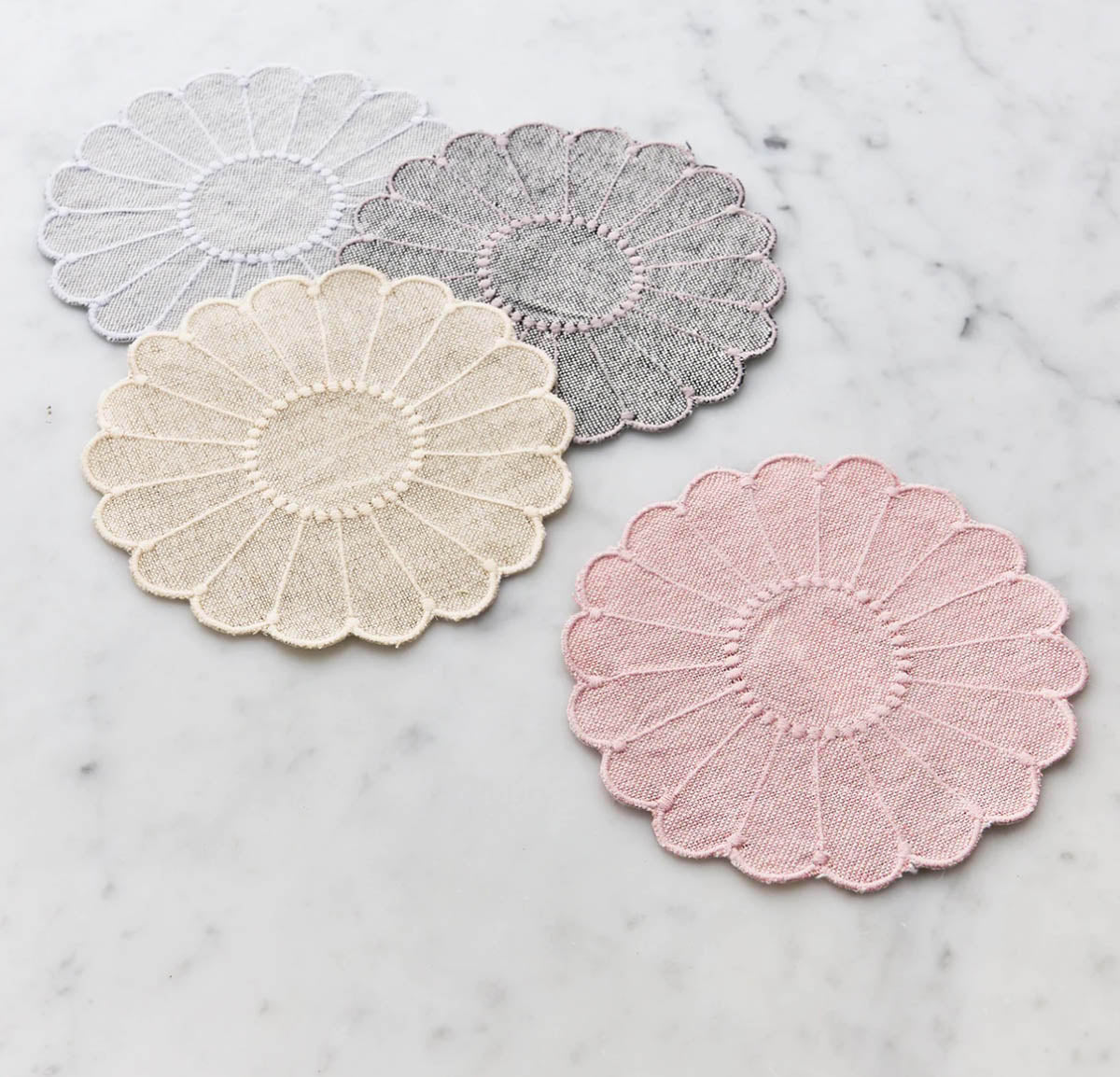 Sous-verres festonnés en lin - Bleu (Ensemble de 4)