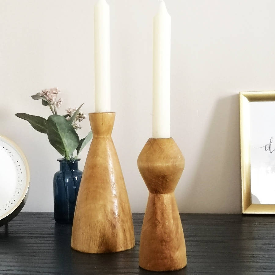 Conjunto de castiçais de madeira Alanya